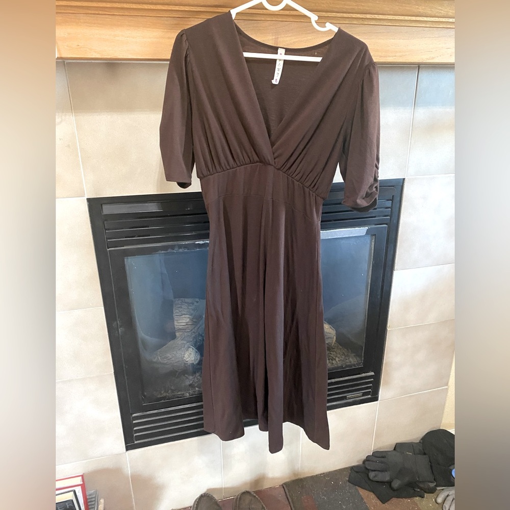 3/12 🎉 FCNY women’s dress brown size L